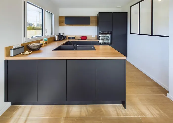 Maison Avec Jardin Pour 10 Personnes A Penmarch