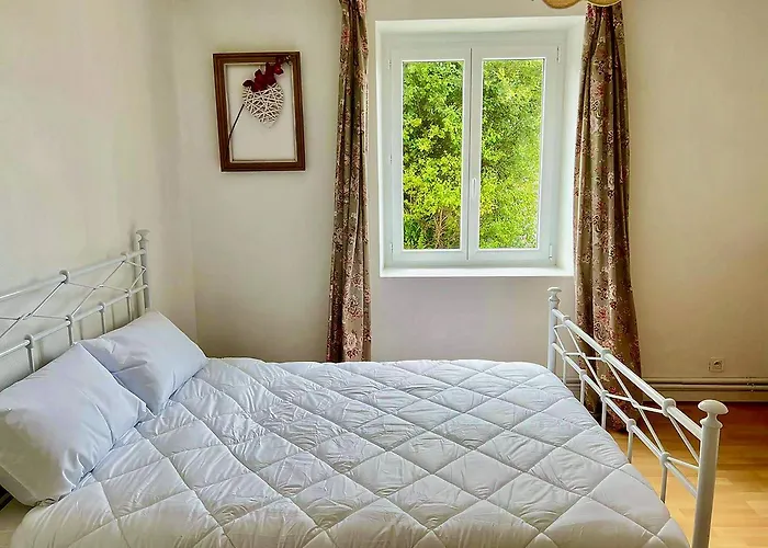 Villa Bouline Plage De Pors Carn A 250M A Pied Grande Maison Authentique Bretonne Bien Equipee Pour 10 Personnes Capacite Rare Dans La Region Jardin Bbq Parking Privatif